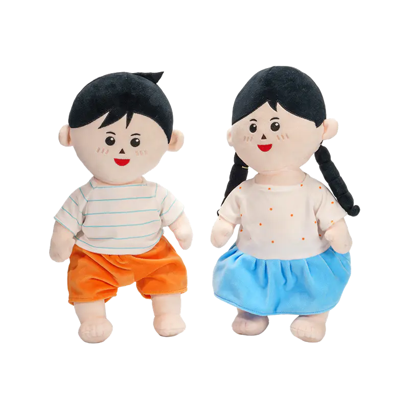 Moderiktig plysch leksak för baby